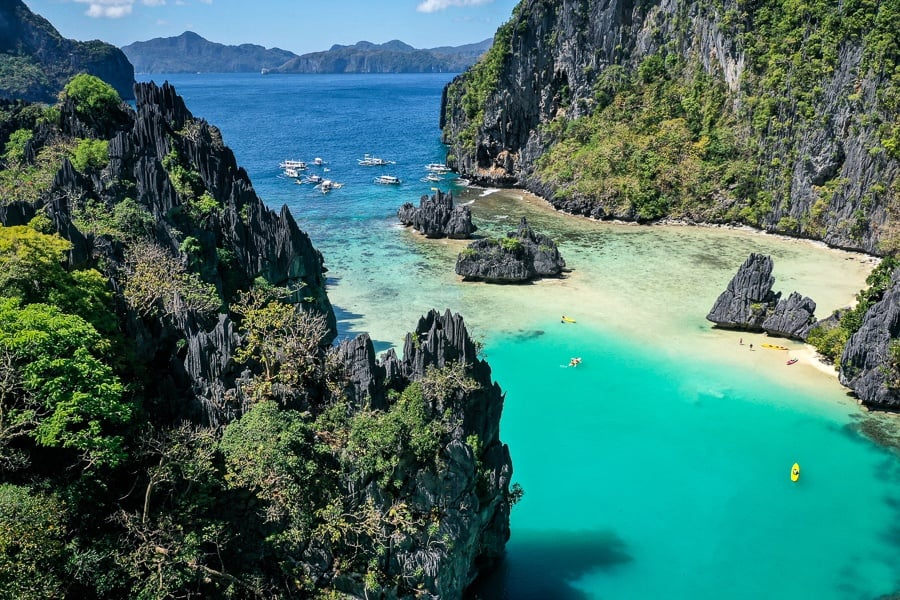 El Nido Palawan Island Hopping Philippines Cadlao Lagoon