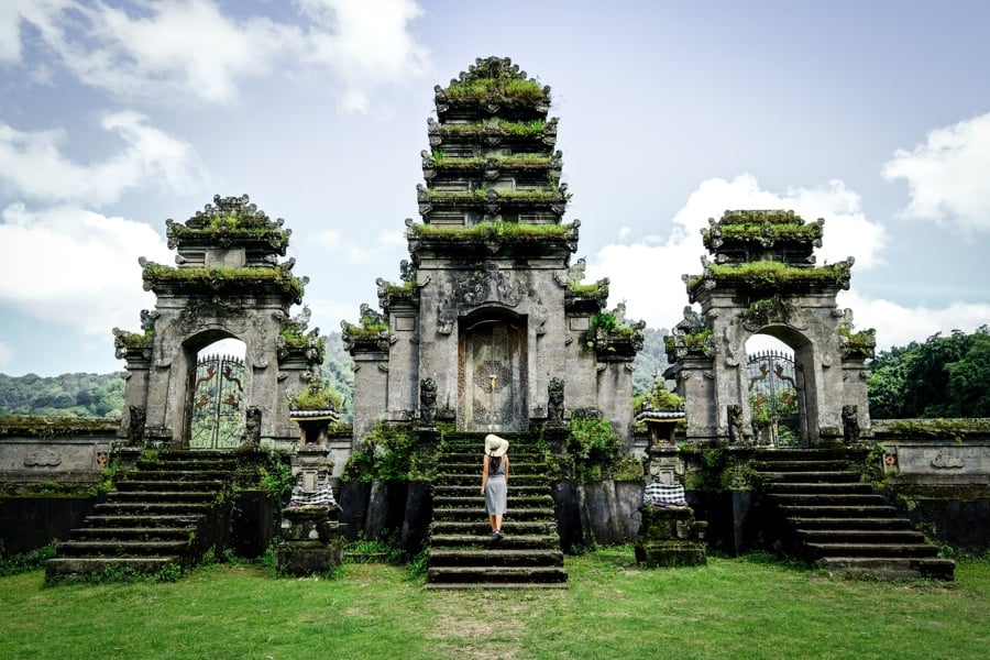 Pura Ulun Danu Tamblingan Lake Temple in Bali