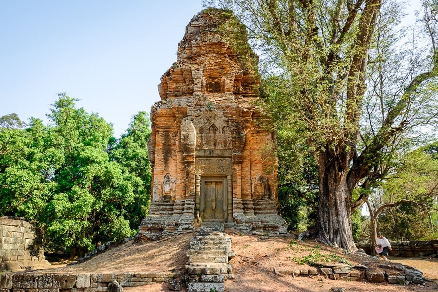 Roluos group temple