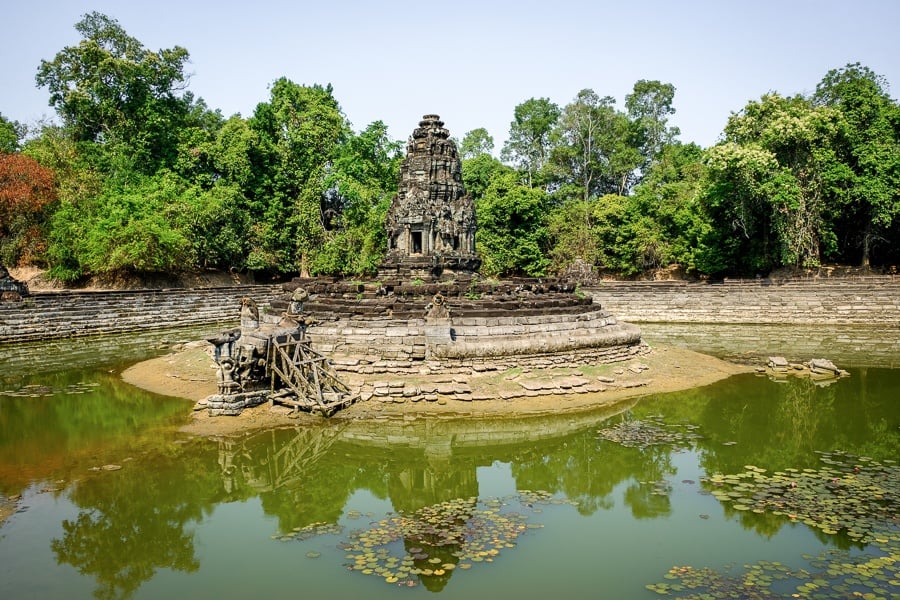 Neak Pean moat