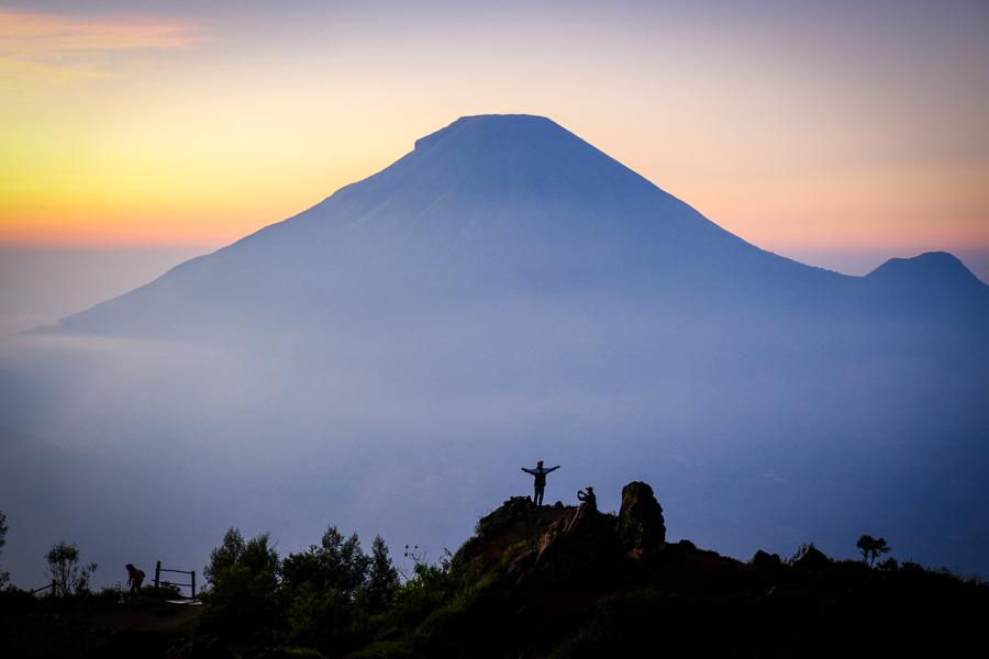 Sunrise on Sikunir hill