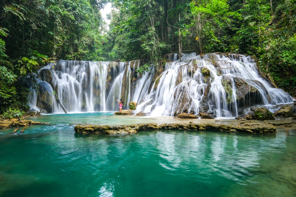 Piala Waterfall Luwuk Banggai Sulawesi Indonesia