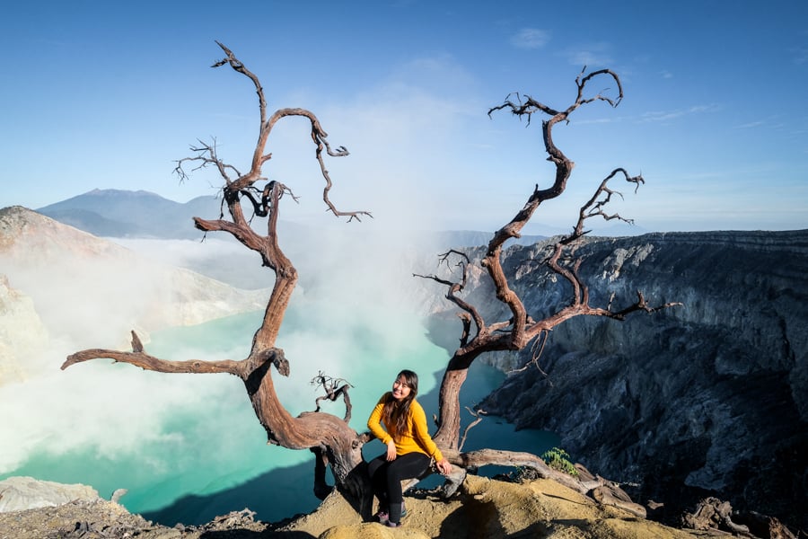 Kawah Ijen Volcano Mount Ijen Crater Lake Blue Fire Banyuwangi Indonesia