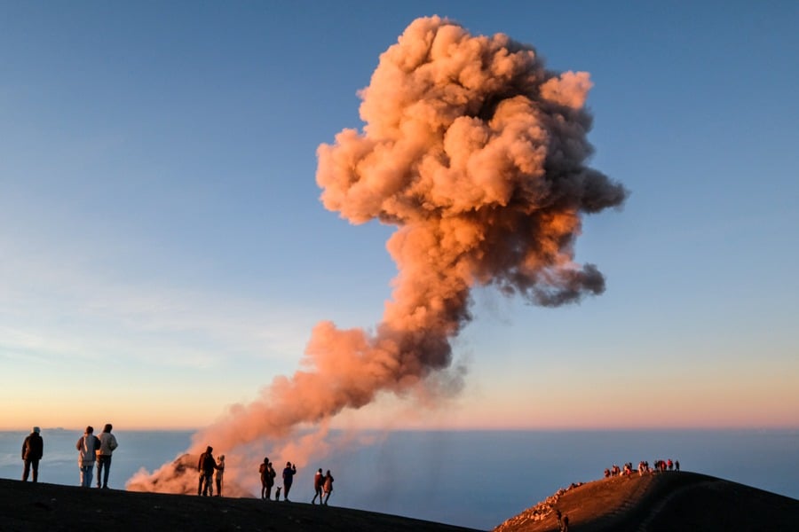 Acatenango Volcano Hike Guatemala Volcan De Fuego Summit Eruption